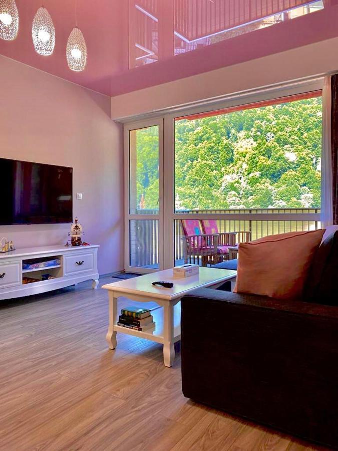 Sweet Pink By Miro * Sinaia